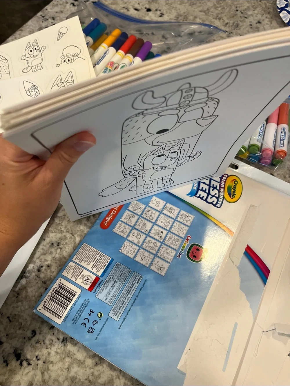 Crayola Mess Free Coloring Set with Markers - Multicolor